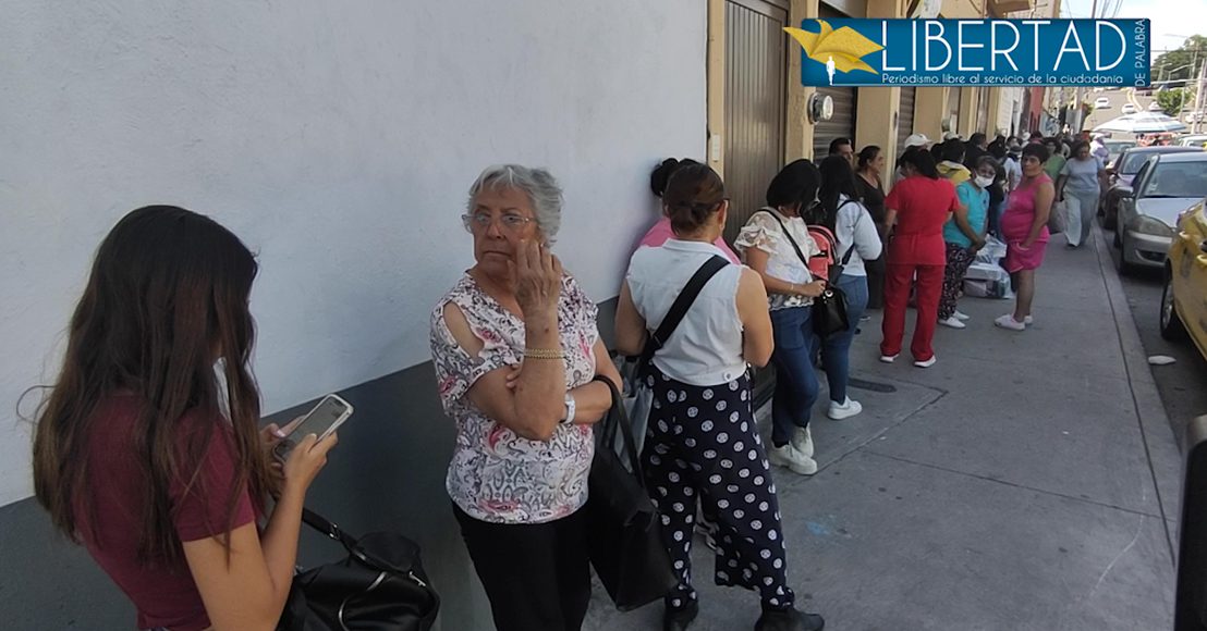 Fallas del "Banco Bienestar" afectan a personas de la tercera edad.