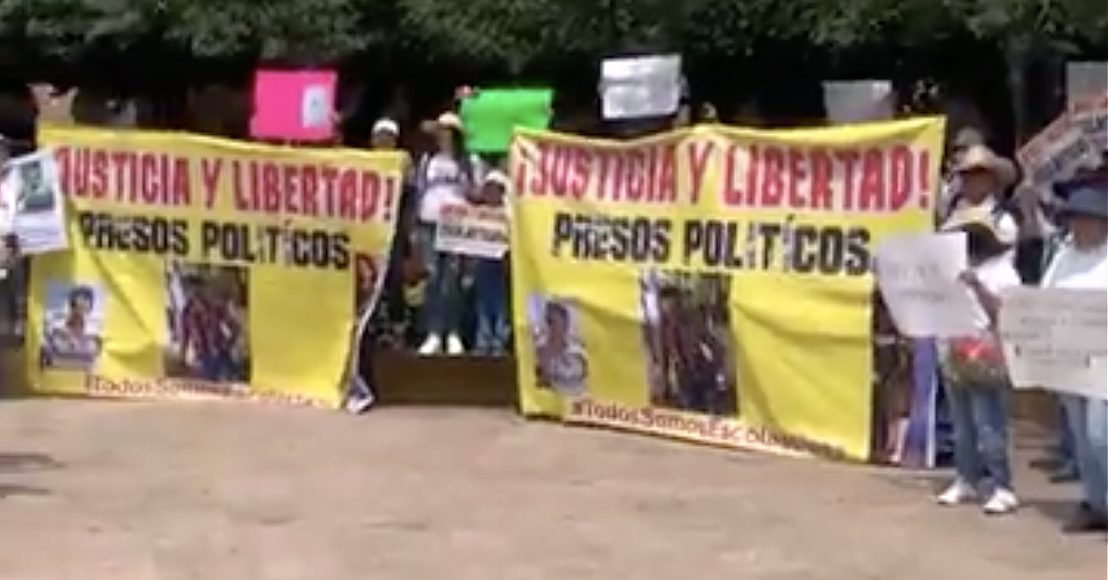 Libertad, Libertad a los presos por luchar, marchan por personas detenidas de Escolásticas, Pedro Escobedo, Querétaro.