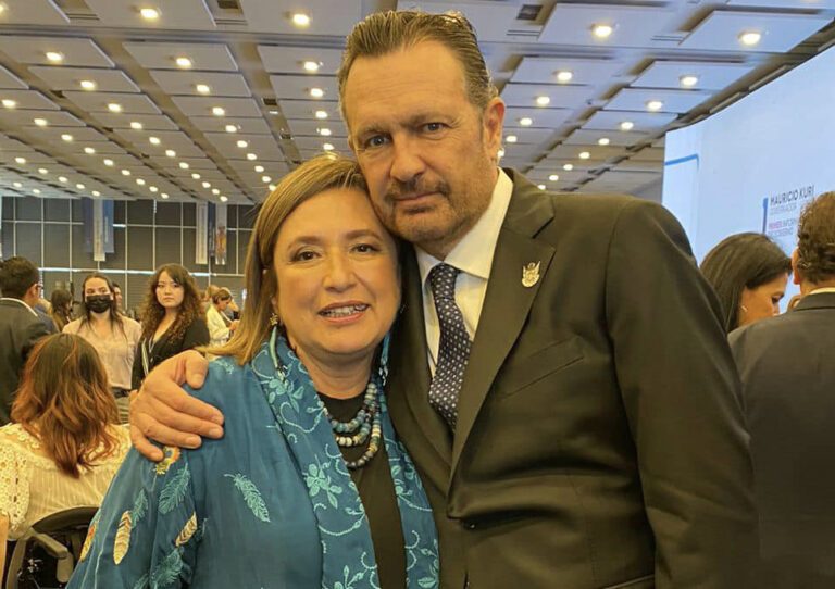 Xóchitl Gálvez Ruiz y Mauricio Kuri González.