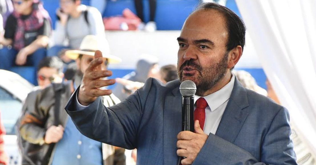 A 5 días de la elección, Vivanco se baja de la contienda en la UAQ