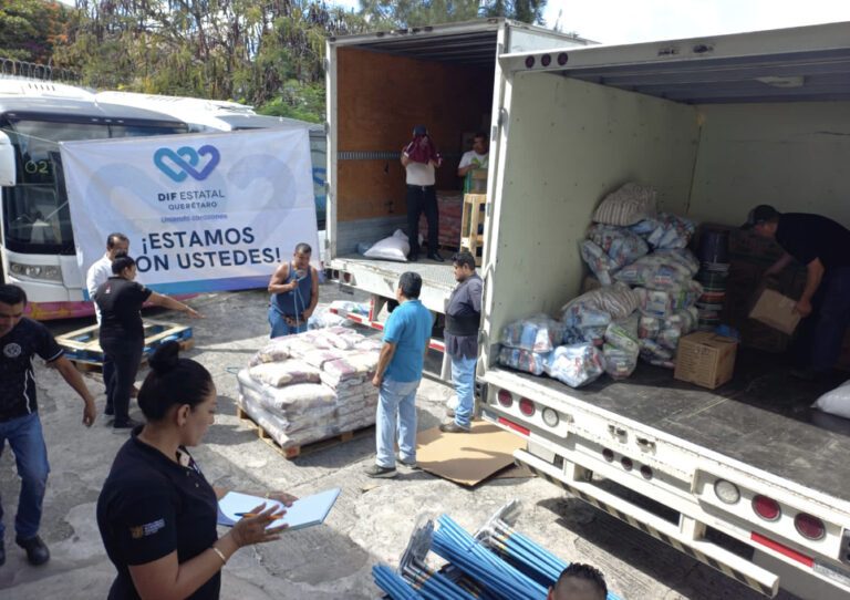 Apoyos que reunió el DIF Querétaro fueron entregados en Guerrero para las personas afectadas tras el paso del Huracán "Otis".