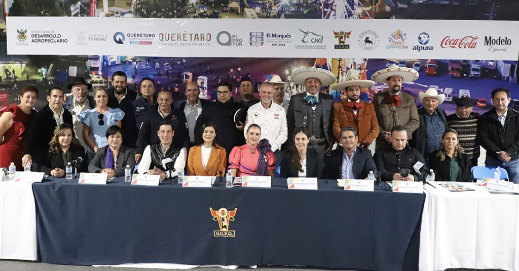 Presentan feria de Querétaro 3 titulares de Secretarías, 3 directores estatales y 1 jefe municipal