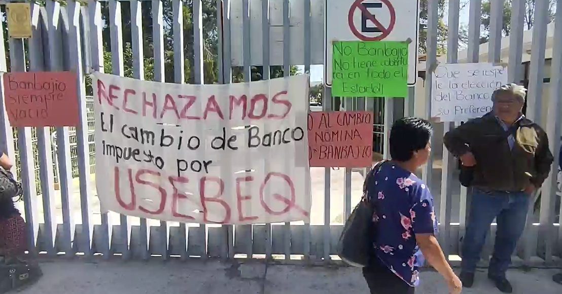 Protesta de docentes en Querétaro, rechazan cambio de nómina a BanBajío.