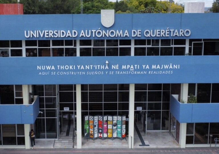 UAQ Querétaro.