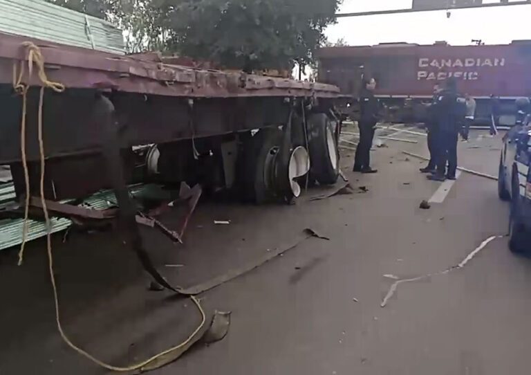 Accidente tráiler tren SJR