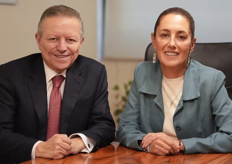 Arturo Zaldívar Lelo de Larrea y Claudia Sheinbaum Pardo.