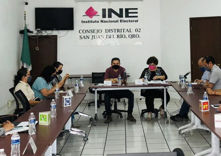 Junta del INE en Querétaro.
