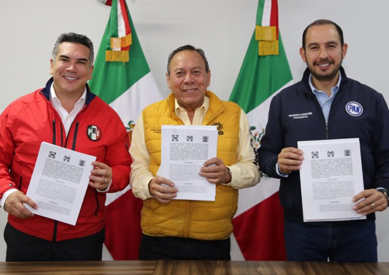 Presentan PRI PRD y PAN coalición ante el INE