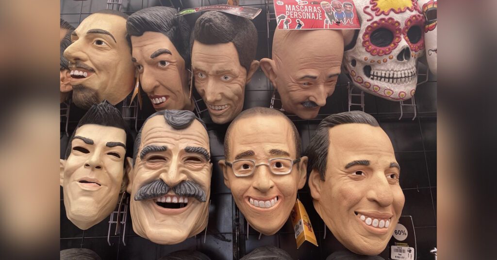 Venden máscaras de políticos para pedir Halloween o Calaverita en Querétaro