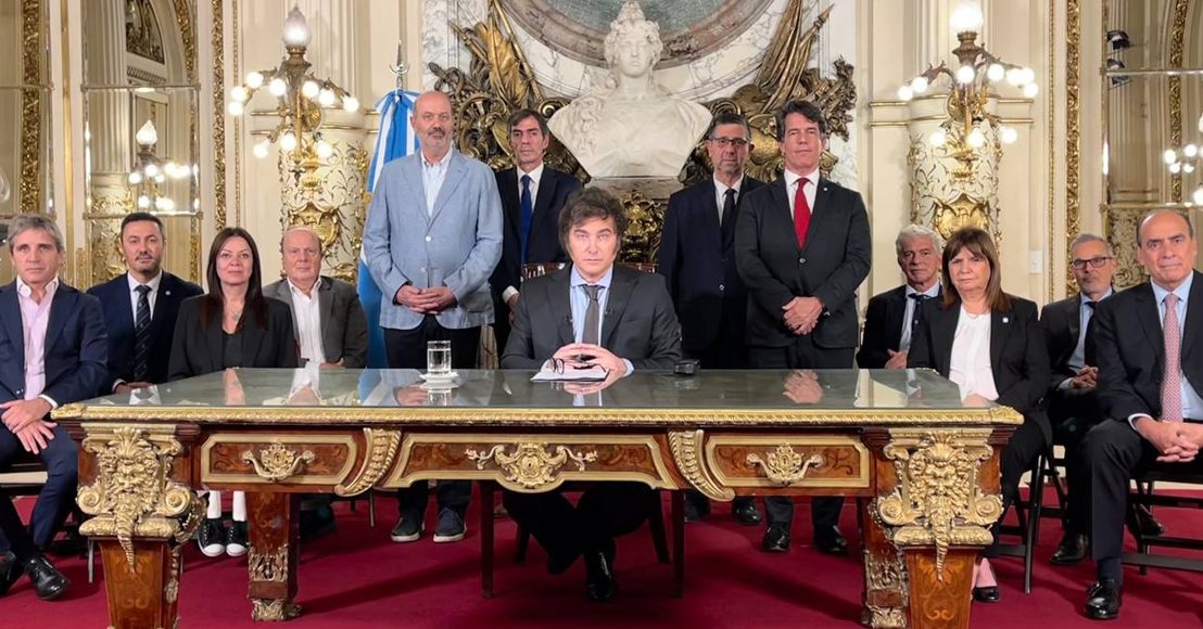 A contracorriente, columna de opinión de Oscar Wingartz Plata.