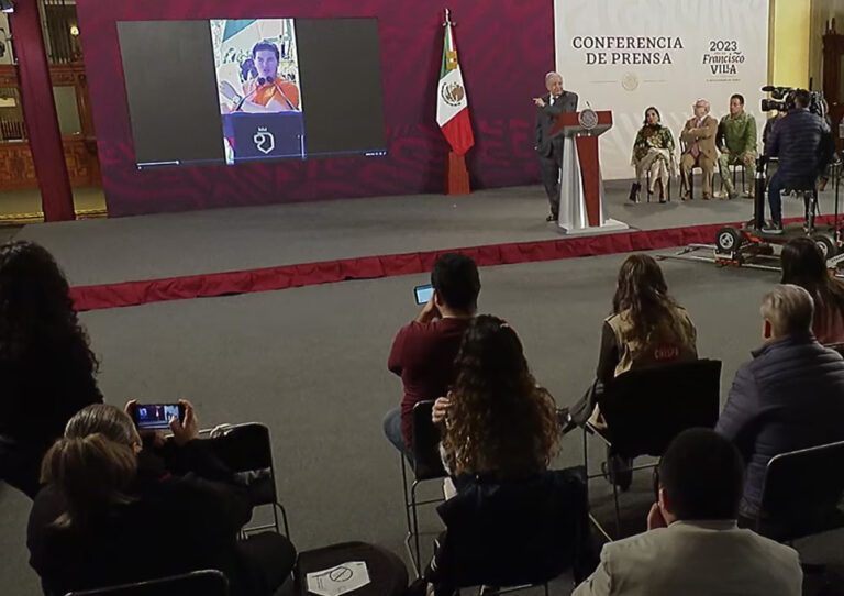 AMLO pone video de Samuel García en la mañanera.