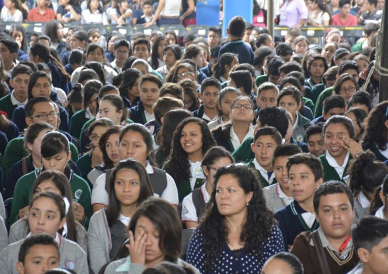 Becas estudiantes Corregidora 2024.