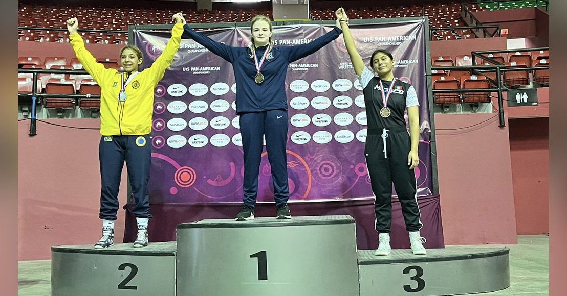 Ganan medallas atletas de Querétaro en el Primer Campeonato Panamericano de Lucha en playa