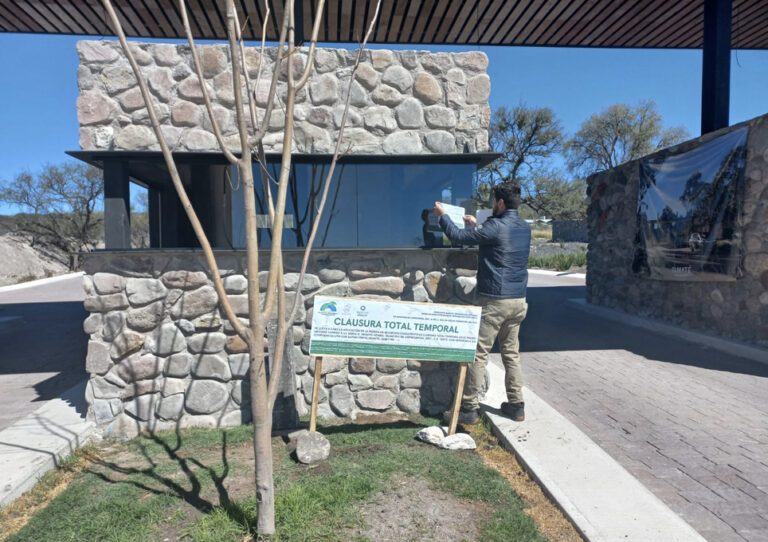 Clausura la Procuraduría Ambiental el desarrollo Simaté en Corregidora, Querétaro.