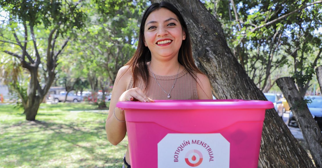 Entregan botiquines menstruales en la Universidad Autónoma de Querétaro