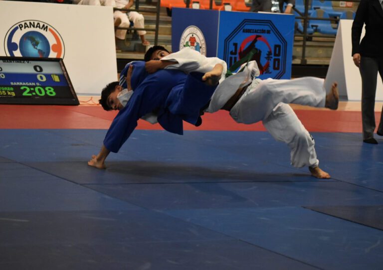 Queretanos ganan medallas en torneo nacional de Judo