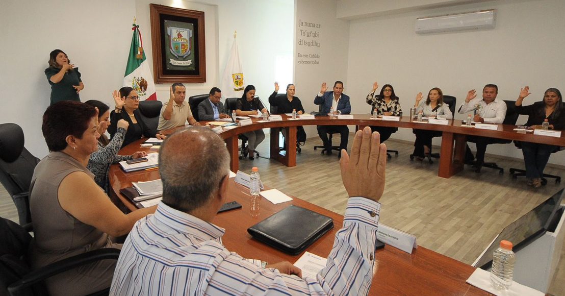 Otorgan licencias a dos servidores públicos de San Juan del Río, Querétaro