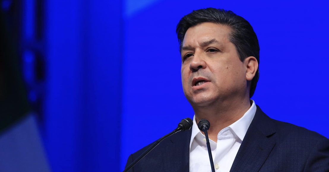 Revocan candidatura de exgobernador que tiene año y medio fuera del país