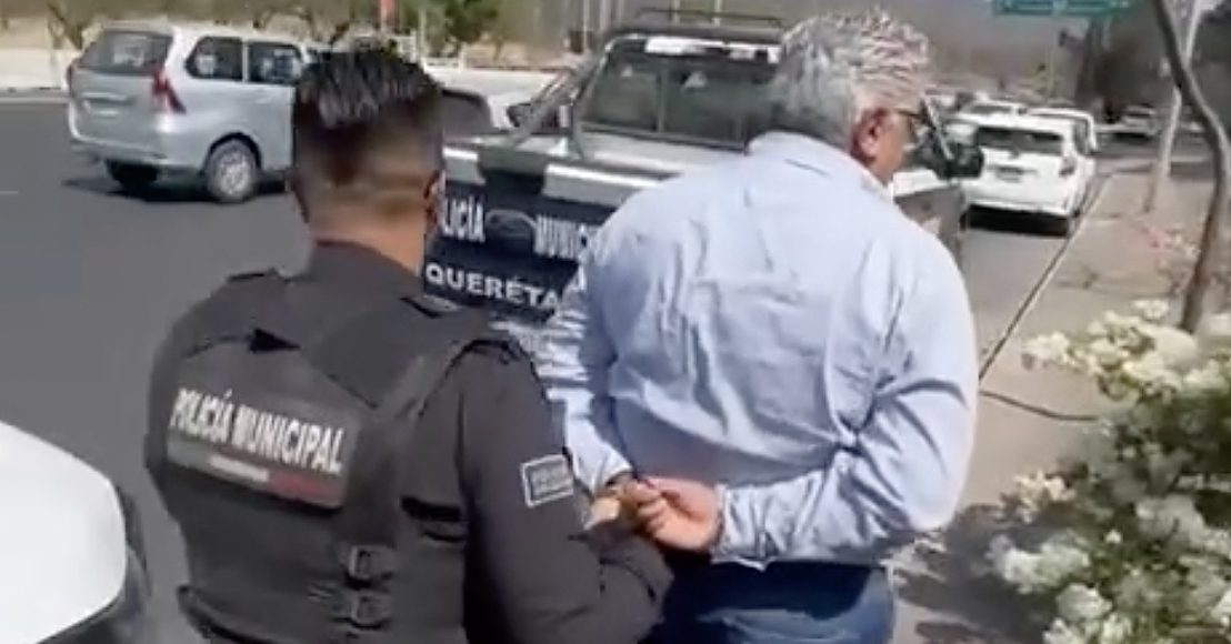 Detienen a representante del PVEM por pegar propaganda en mobiliario urbano