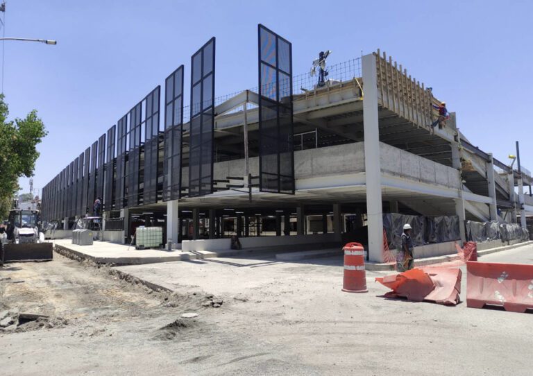 Nuevo Estacionamiento Mercado de La Cruz Querétaro.