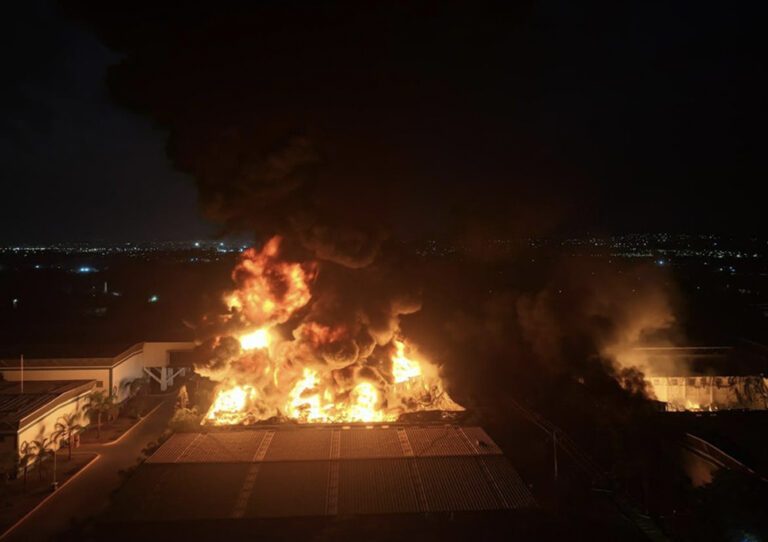Incendio en Sayer Guanajuato Querétaro