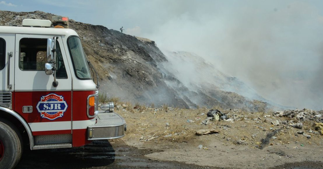 Se incendian dos tiraderos de residuos en San Juan del Río, Querétaro