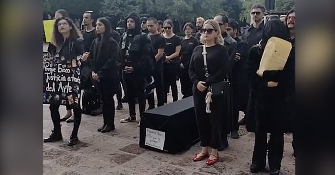 Manifestación en Querétaro de la comunidad artística y cultural