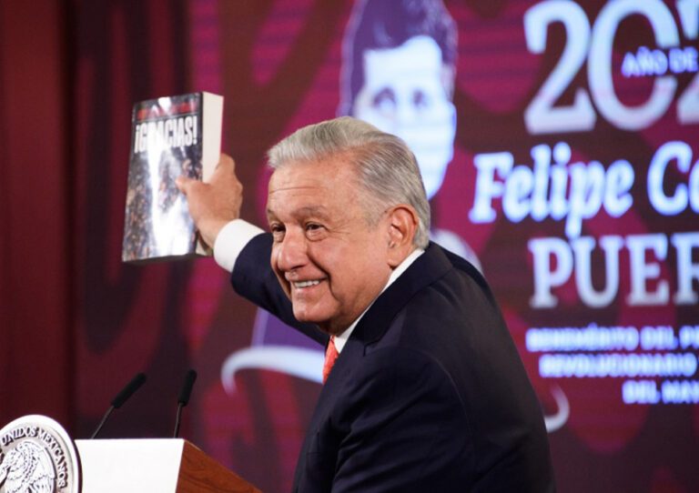 Libro Gracias de AMLO