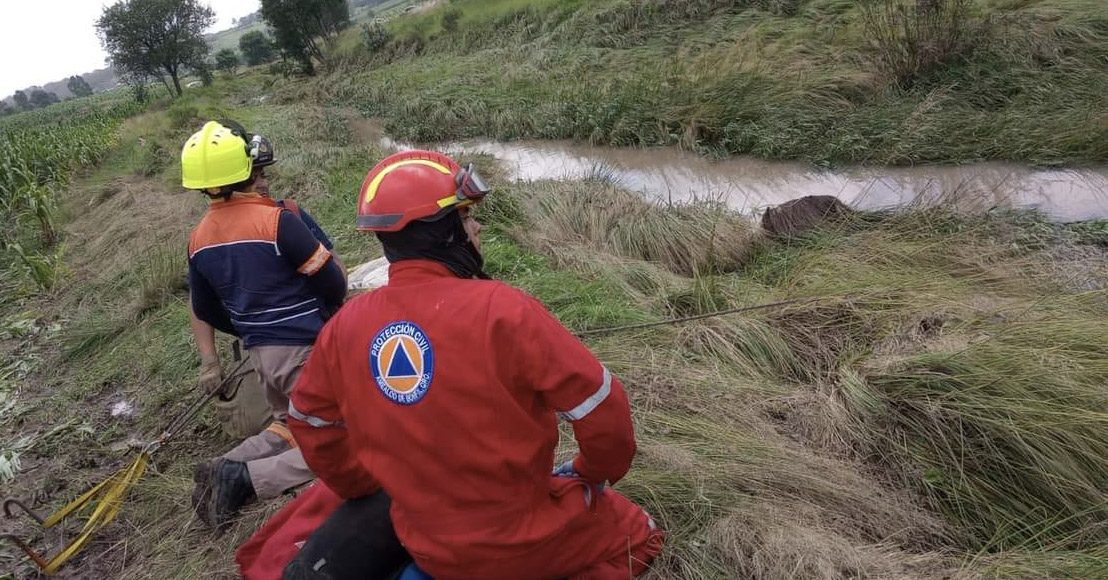 Reportan la localización sin vida de menor arrastrada por corriente de agua en Amealco, Querétaro.