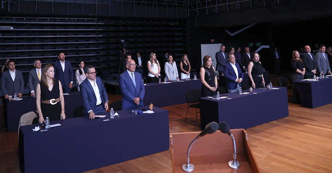 Les pido que votemos a favor; Congreso de Querétaro aprueba renuncia del fiscal