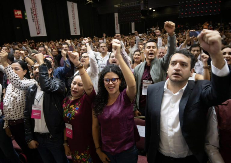 Andrés Manuel López Beltrán Luisa María Alcalde Luján