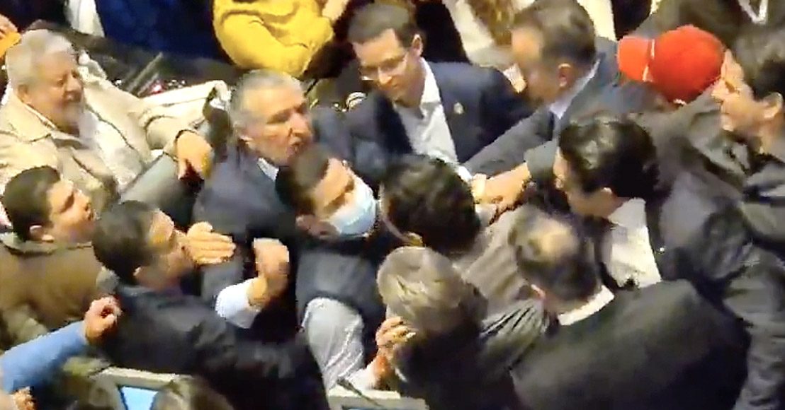 Empujones Senado México Adán Augusto Enrique Vargas Mario Vázquez Robles