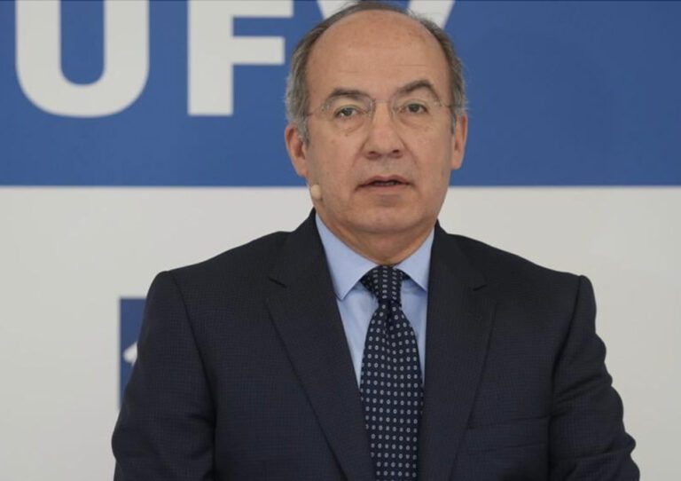 México refinería Felipe Calderón