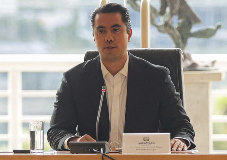 Felipe Fernando Macías Olvera Presidente Municipal de Querétaro