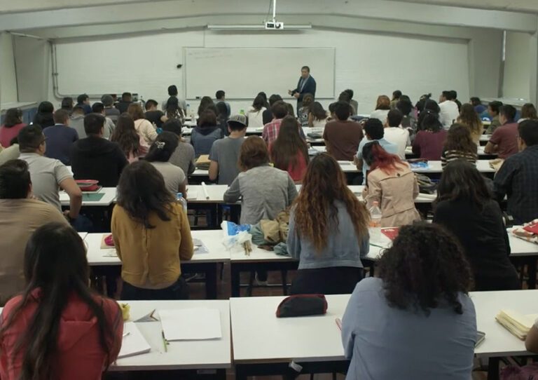 Universidades enseñanza reflexión discusión educación superior