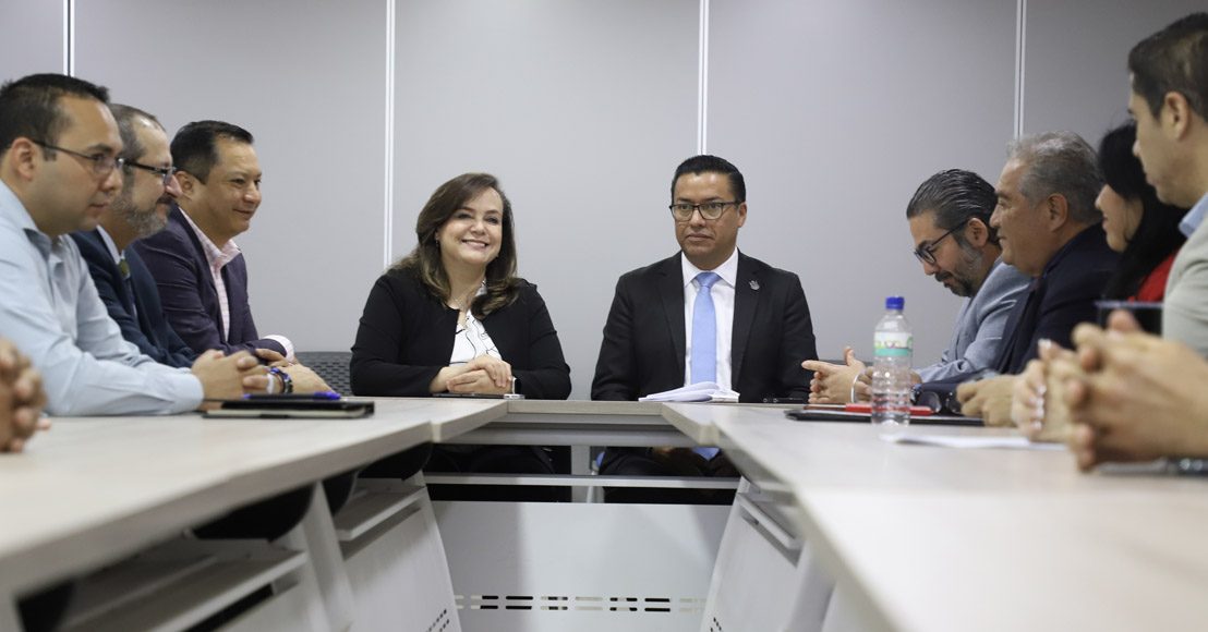 Acuerdan alza de 4.3 a salario de docentes sindicalizados de la UAQ