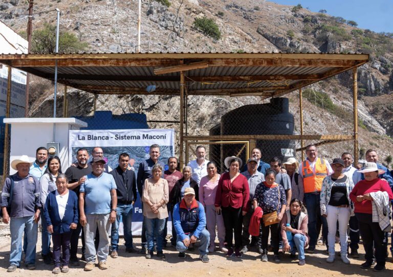 Arranca sistema de agua en La Blanca, Maconí, Querétaro.