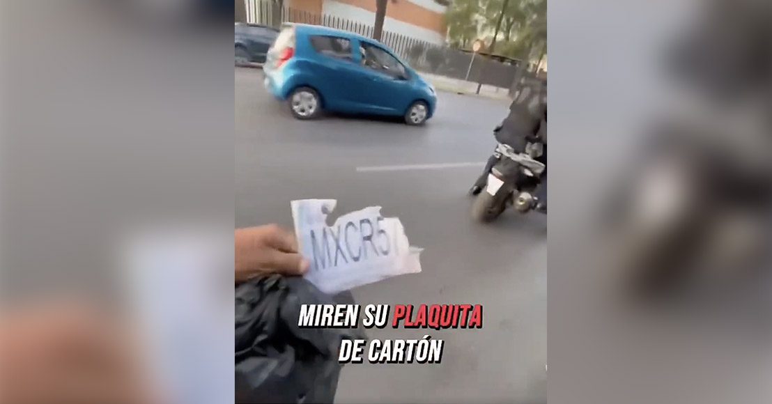 Ciudad de México: Exhibe a policías que circulaban con placa apócrifa