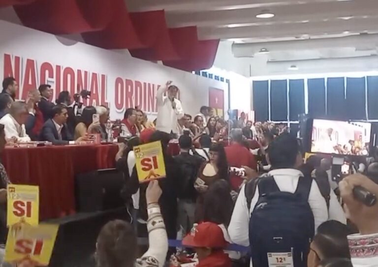 Fernández Noroña en el Congreso Nacional del PT