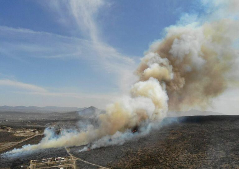 Querétaro: Incendio en zona cerril Cumbres del Cimatario