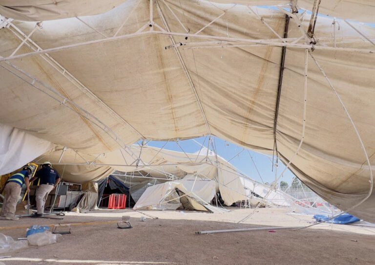 Querétaro: Se desploma carpa en la feria de Ezequiel Montes