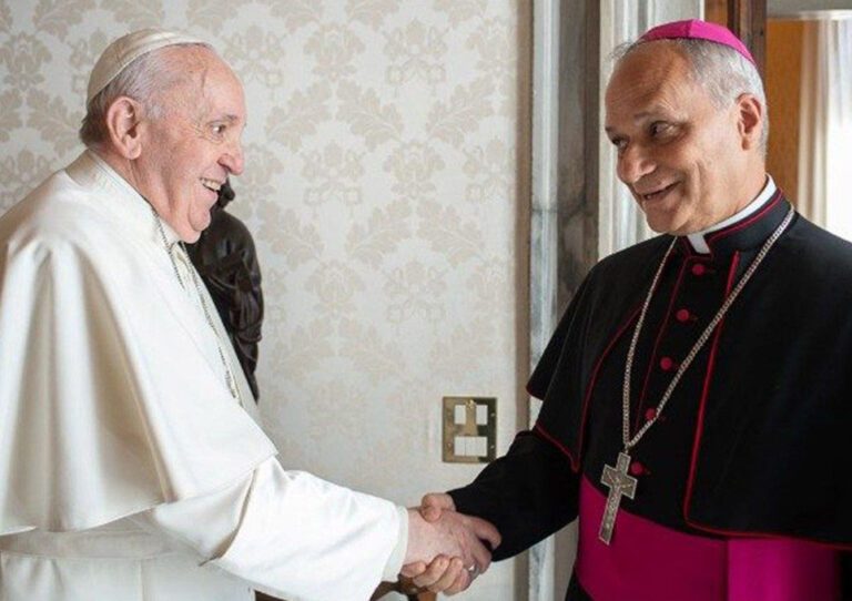 Robert Prevost y Jorge Mario Bergoglio.