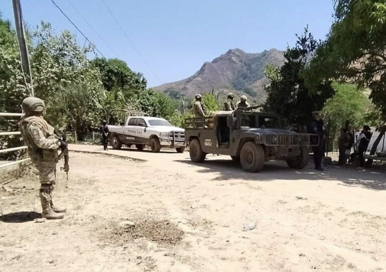 Michoacán: Explota mina terrestre y mata a militares