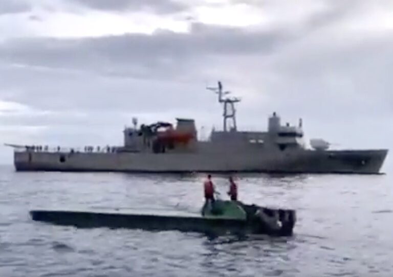 La Secretaría de Marina de México informó del aseguramiento de una embarcación semisumergible en la que transportaban droga