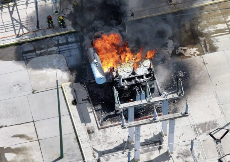 Querétaro: Incendio en subestación eléctrica de Querétaro