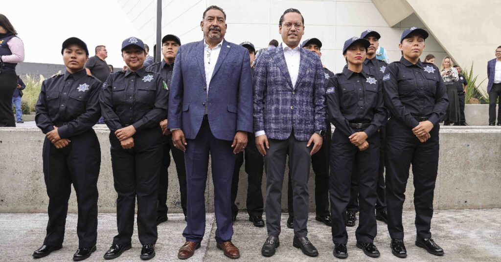 Se gradúan como policías 57 personas en Querétaro