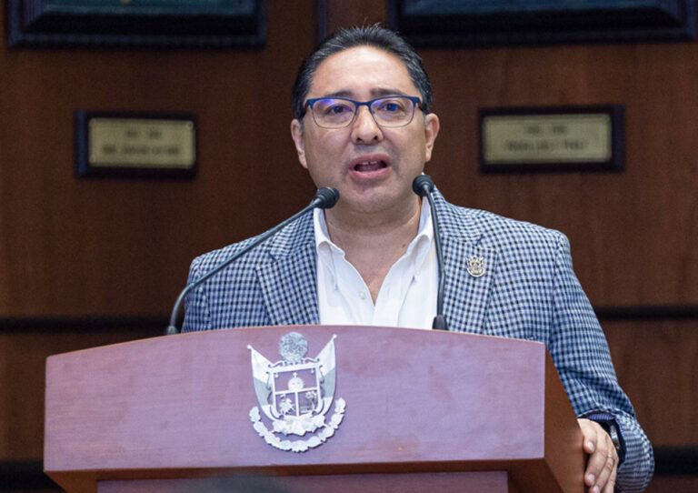 Oscar García González, contralor de Querétaro