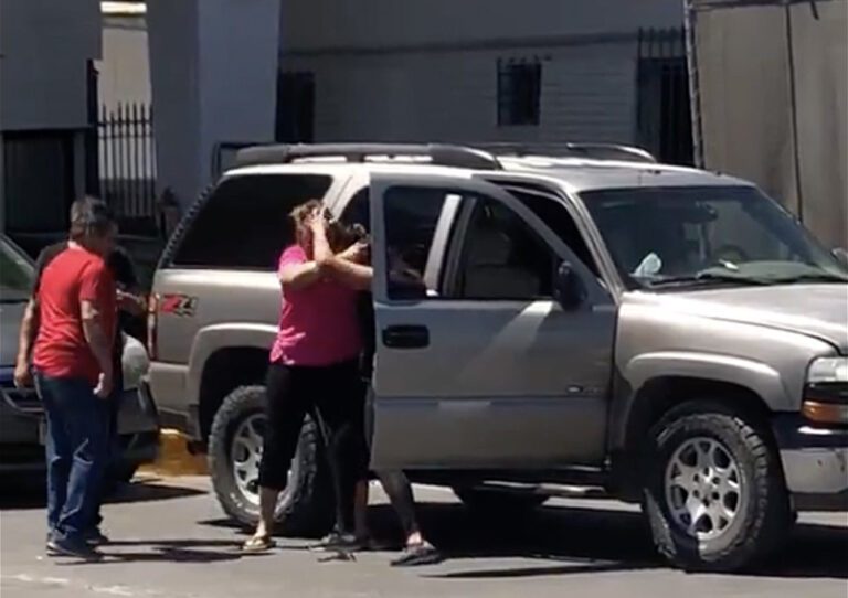 Graban a mujeres peleando en Puente Internacional de México