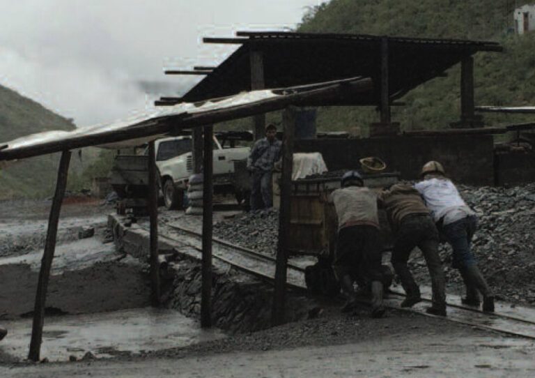Querétaro: Mineros investigación de la EIA