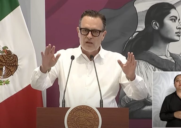 Gobernador Mauricio Kuri es abucheado en acto de la presidenta de México